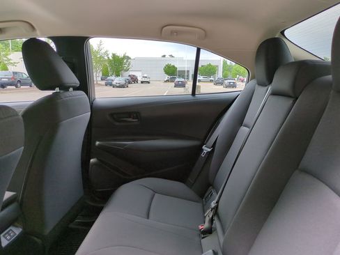 Used 2025 Toyota Corolla LE FWD image 13