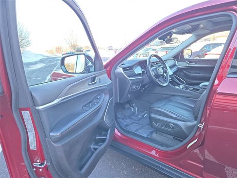 Used 2021 Jeep Grand Cherokee L Limited w/ MOPAR Finishing Package image 12