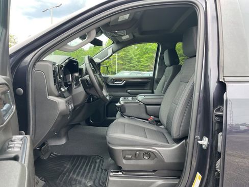 Used 2023 Chevrolet Silverado 1500 LT AWD/4WD image 31