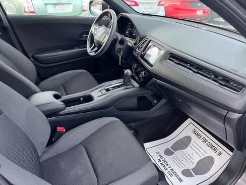 Used 2022 Honda HR-V Sport image 11