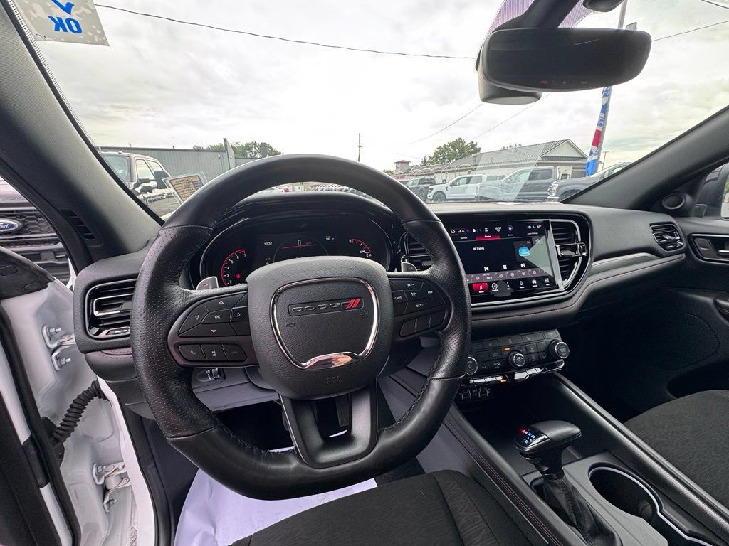 Used 2025 Dodge Durango GT AWD/4WD image 12
