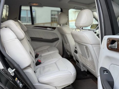 Used 2016 Mercedes-Benz GL 450 GL 450 4MATIC AWD 4dr SUV w/ Premium I Package image 17