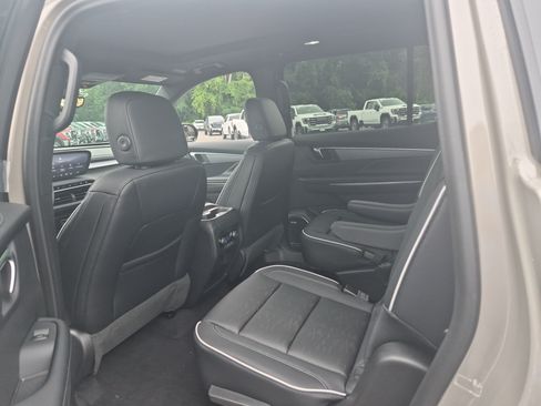 Used 2026 Buick Enclave Sport Touring w/ Power Package AWD/4WD image 10