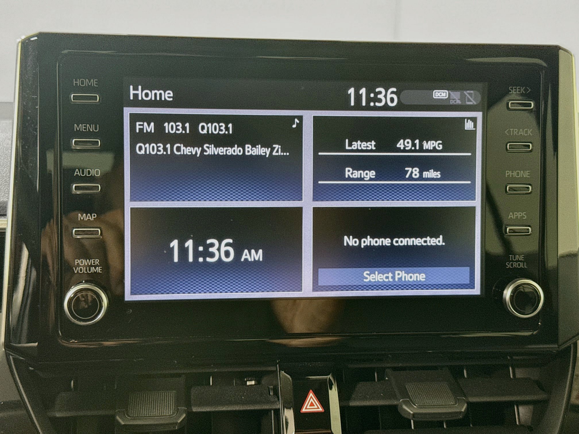 Used 2020 Toyota Corolla LE FWD image 13