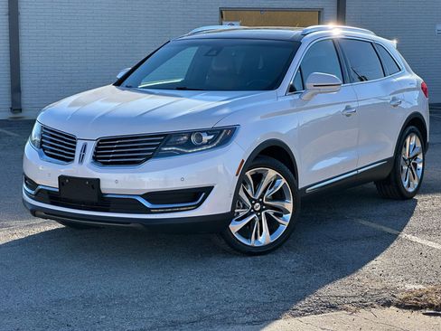 Used 2017 Lincoln MKX Reserve w/ Driver Assistance Package image 2
