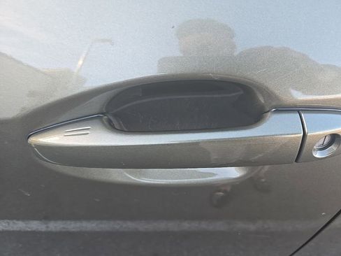 Used 2020 Subaru Outback Premium image 37