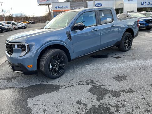 New 2026 Ford Maverick Lariat w/ Black Appearance Package image 28