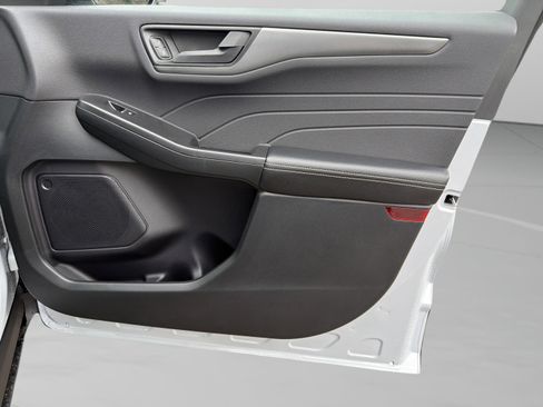 New 2026 Ford Escape Active image 32