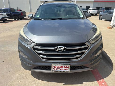 Used 2017 Hyundai Tucson Sport AWD/4WD image 3