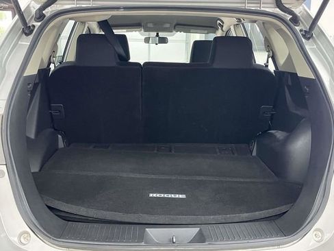 Used 2014 Nissan Rogue S FWD image 20