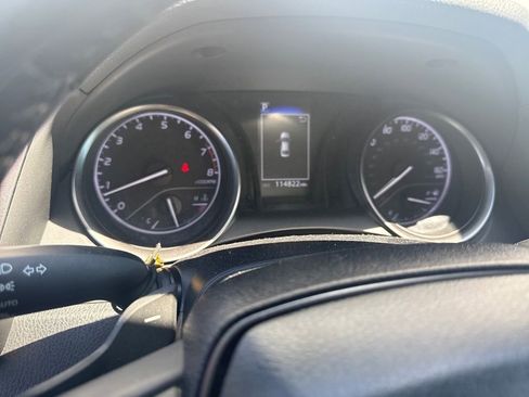 Used 2021 Toyota Camry SE FWD image 4