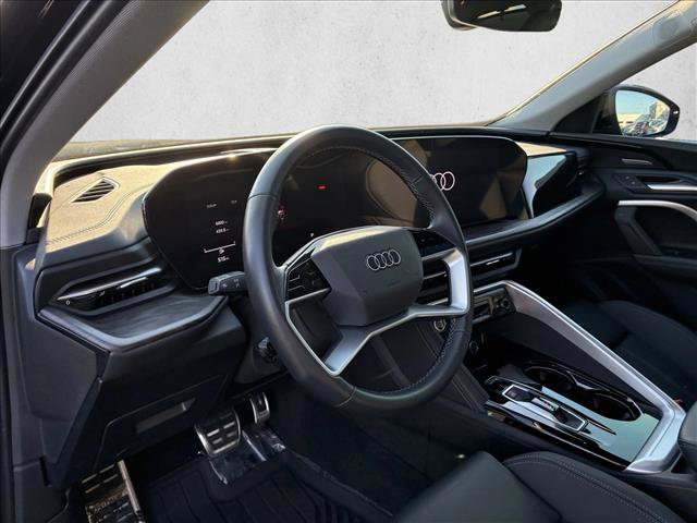 Used 2025 Audi Q5 Premium Plus w/ Premium Plus AWD/4WD image 10
