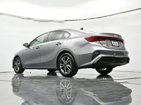 Used 2023 Kia Forte LXS image 39