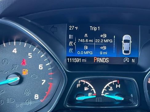 Used 2019 Ford Escape SE image 5