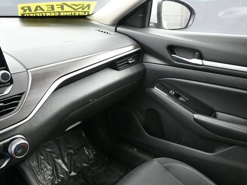 Used 2023 Nissan Altima 2.5 SV FWD image 31