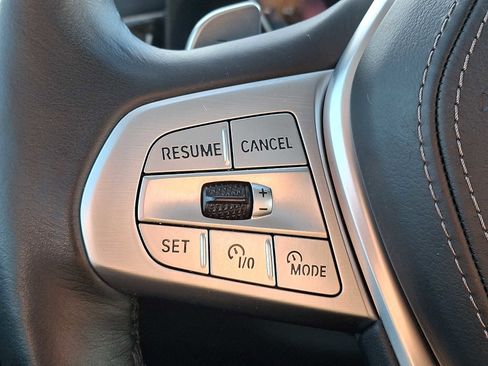 Used 2023 BMW X7 xDrive40i w/ Premium Package image 17