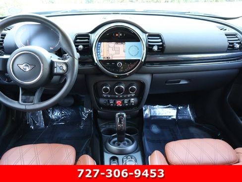 Used 2022 MINI Cooper Clubman S w/ Signature Upholstery Package image 18