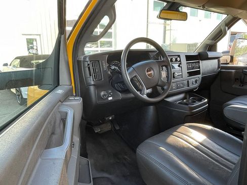 Used 2021 GMC Savana 3500 Extended w/ Power Convenience Package RWD image 20