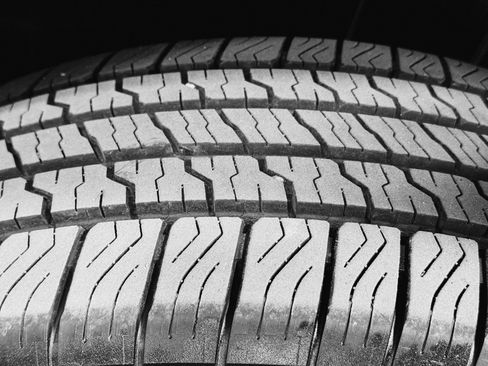 Used 2025 Ford F150 Lightning Lariat image 33