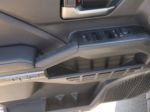 Certified 2026 Toyota Tacoma TRD Off-Road AWD/4WD image 19