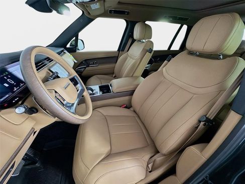 New 2026 Land Rover Range Rover Long Wheelbase SE AWD/4WD image 11