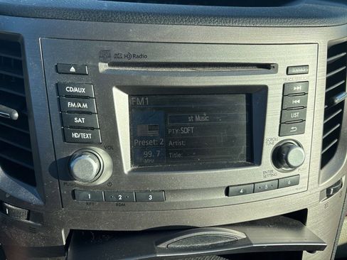 Used 2012 Subaru Outback 2.5i Limited image 20