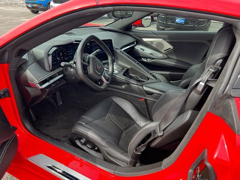 Used 2025 Chevrolet Corvette Stingray Premium Cpe w/ 3LT image 11