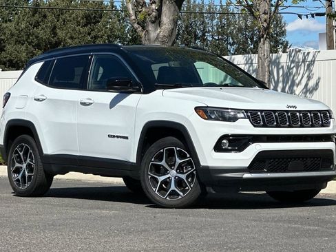 Used 2024 Jeep Compass Limited image 1