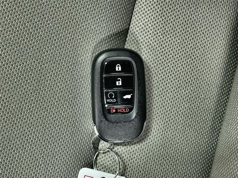 Certified 2025 Honda CR-V EX image 33