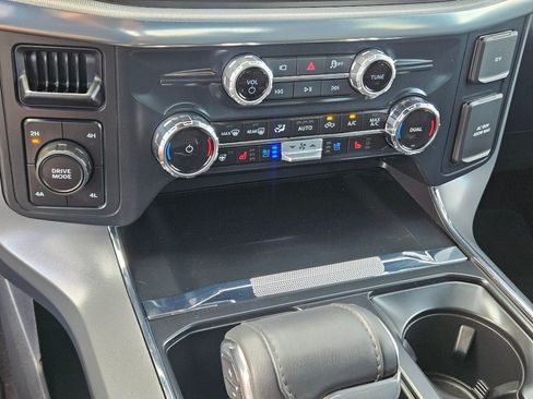 Used 2025 Ford F150 Lariat AWD/4WD image 27