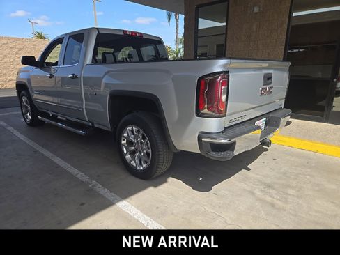 Used 2017 GMC Sierra 1500 SLT w/ SLT Premium Package AWD/4WD image 5