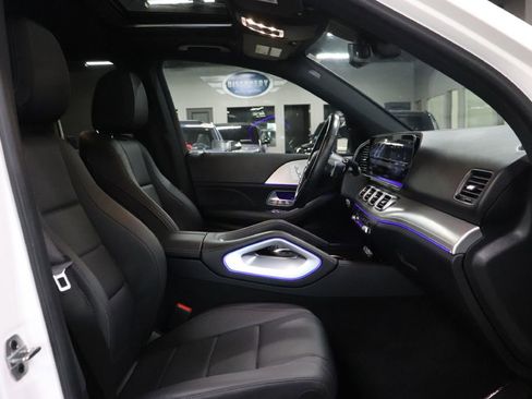 Used 2024 Mercedes-Benz GLE 450e 4MATIC image 23