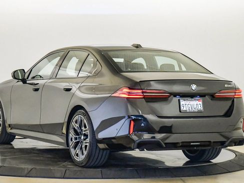 Used 2026 BMW 530i w/ M Sport Package image 2