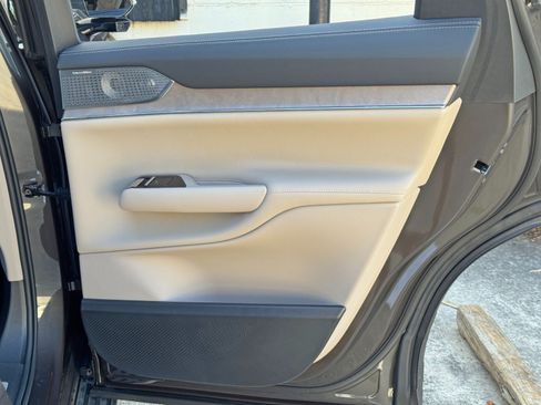 Used 2025 Volvo EX90 Ultra AWD/4WD image 45