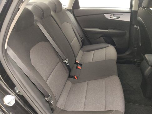 Used 2022 Kia Forte LXS FWD image 19