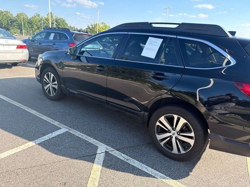 Used 2018 Subaru Outback 2.5i Limited AWD/4WD image 19