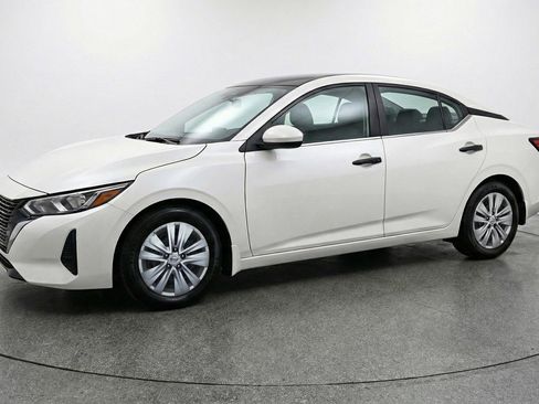 Used 2025 Nissan Sentra S FWD image 3