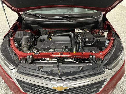 Used 2024 Chevrolet Equinox LT AWD/4WD image 16