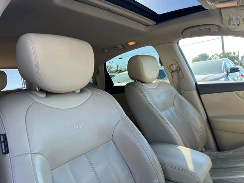 Used 2014 INFINITI QX70 3.7 w/ Premium Package image 19