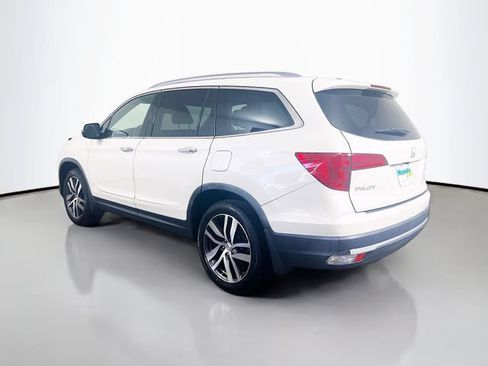 Used 2017 Honda Pilot Touring image 7