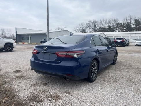 Used 2023 Toyota Camry XLE image 3