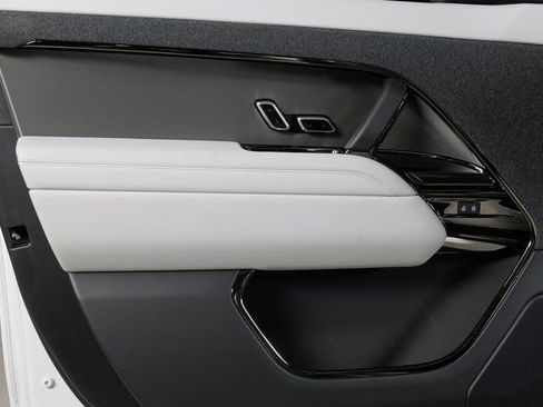 New 2026 Land Rover Range Rover Sport SE image 24