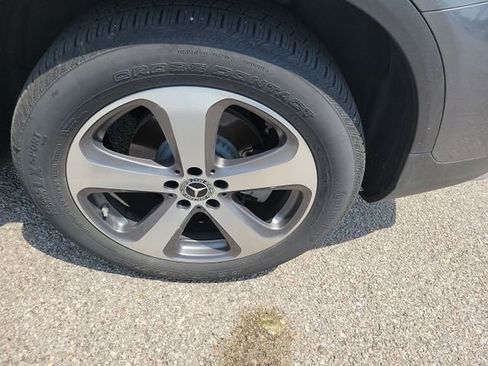 Used 2019 Mercedes-Benz GLC 300 4MATIC image 13