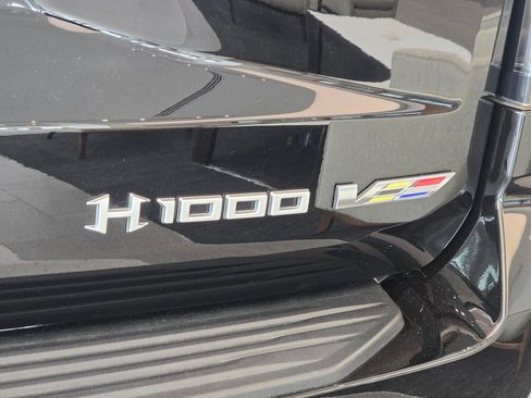 Used 2025 Cadillac Escalade V AWD/4WD image 15