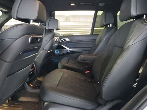 Used 2023 BMW X7 xDrive40i w/ Executive Package AWD/4WD image 25