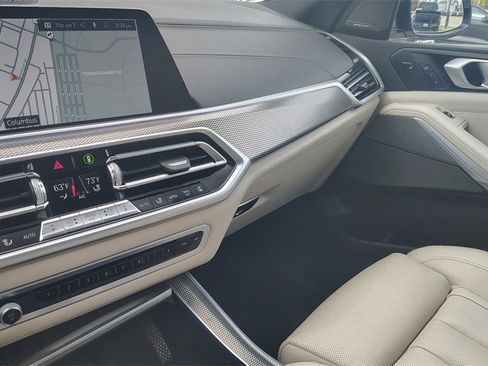 Used 2021 BMW X5 M50i image 28