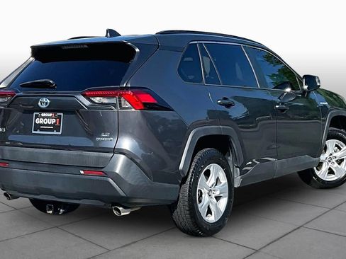 Used 2019 Toyota RAV4 LE AWD/4WD image 13