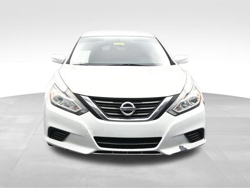 Used 2017 Nissan Altima 2.5 S w/ Power Driver Seat Package FWD image 8