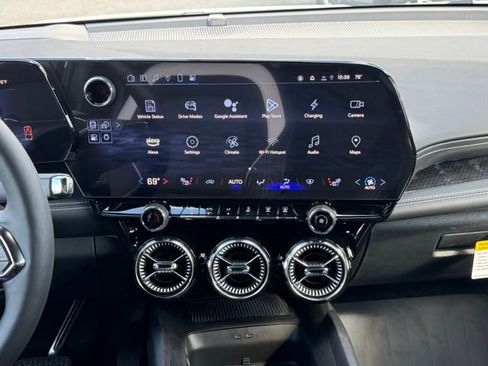 New 2025 Chevrolet Blazer EV LT image 31