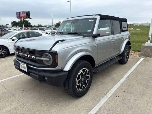 Used 2023 Ford Bronco Outer Banks AWD/4WD image 5